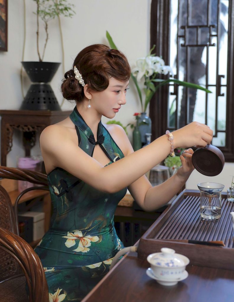 图片[2]-美女套图第46期：轩子巨2兔典雅旗袍秀，温婉中透着性感！