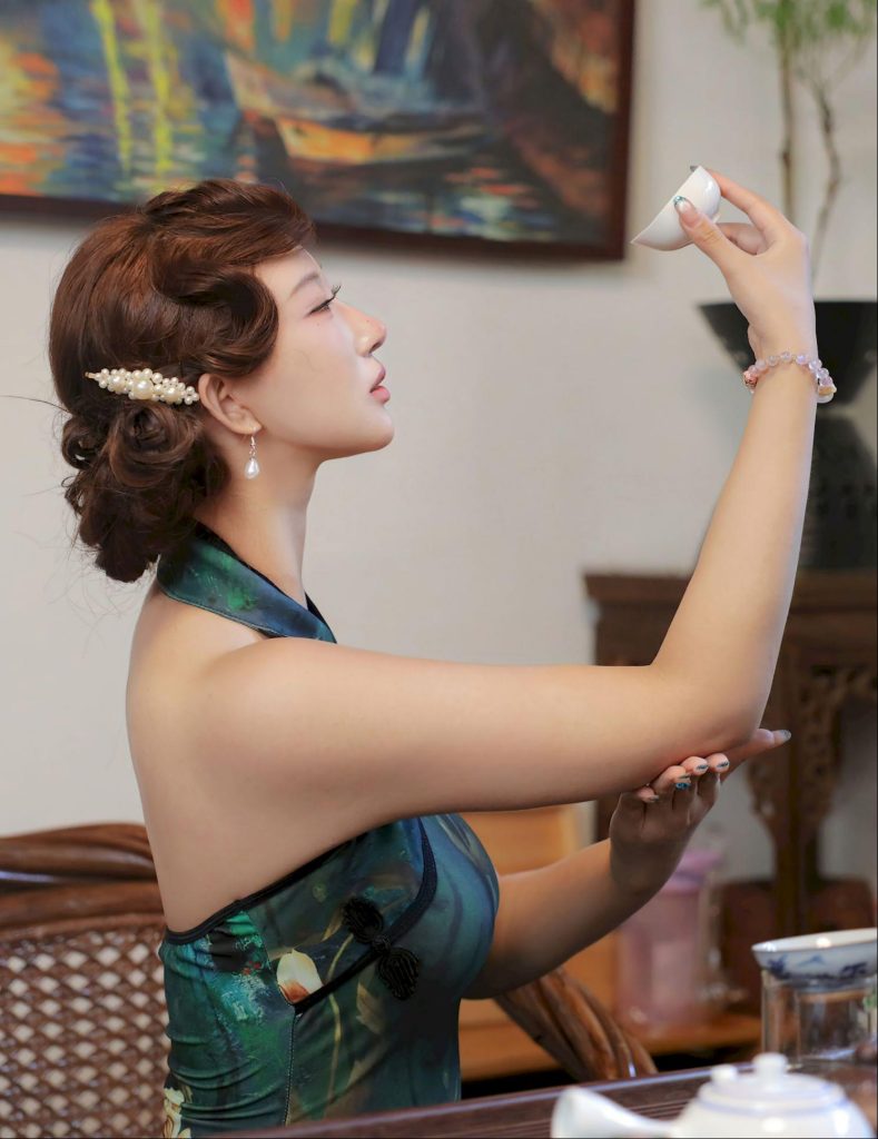 图片[4]-美女套图第46期：轩子巨2兔典雅旗袍秀，温婉中透着性感！