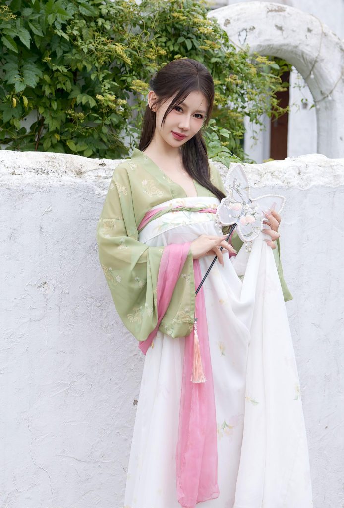 美女套图第44期：潘霜霜古风新韵，汉服美出新高度！-高清美女套图，你想要的都有。