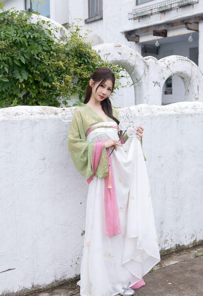 图片[3]-美女套图第44期：潘霜霜古风新韵，汉服美出新高度！