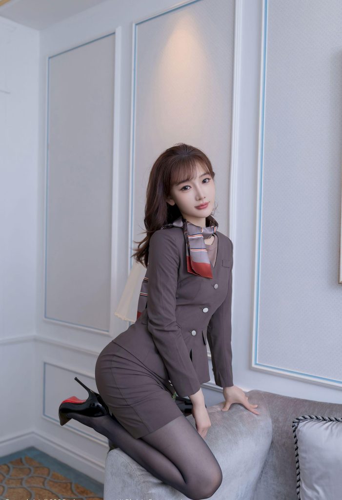 图片[4]-美女套图第36期：李小璐职场风来袭，干练优雅尽显魅力！