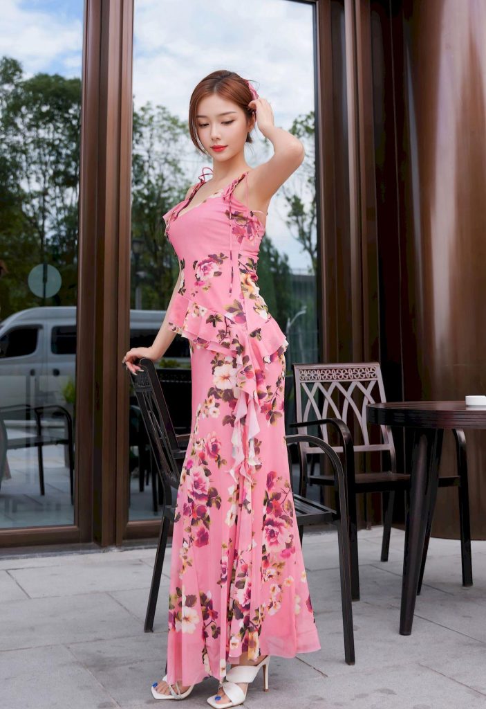 图片[3]-美女套图第23期：潘时七风碎花长裙美照，优雅气质令人心动！