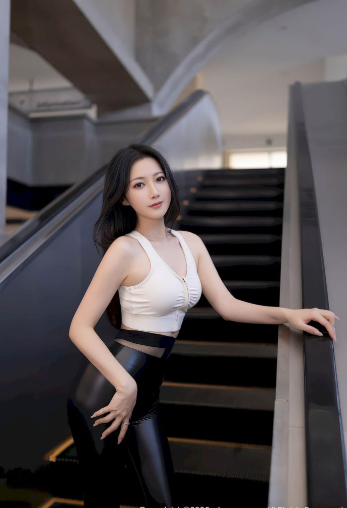 图片[5]-美女套图第41期：陆萱萱皮裤魅影，时尚性感双在线！