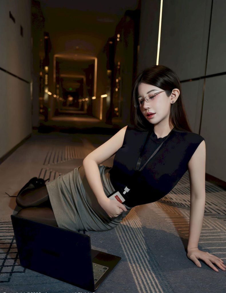 图片[5]-美女套图第40期：李雨桐化身职场海妖，御姐风范惊艳全场！