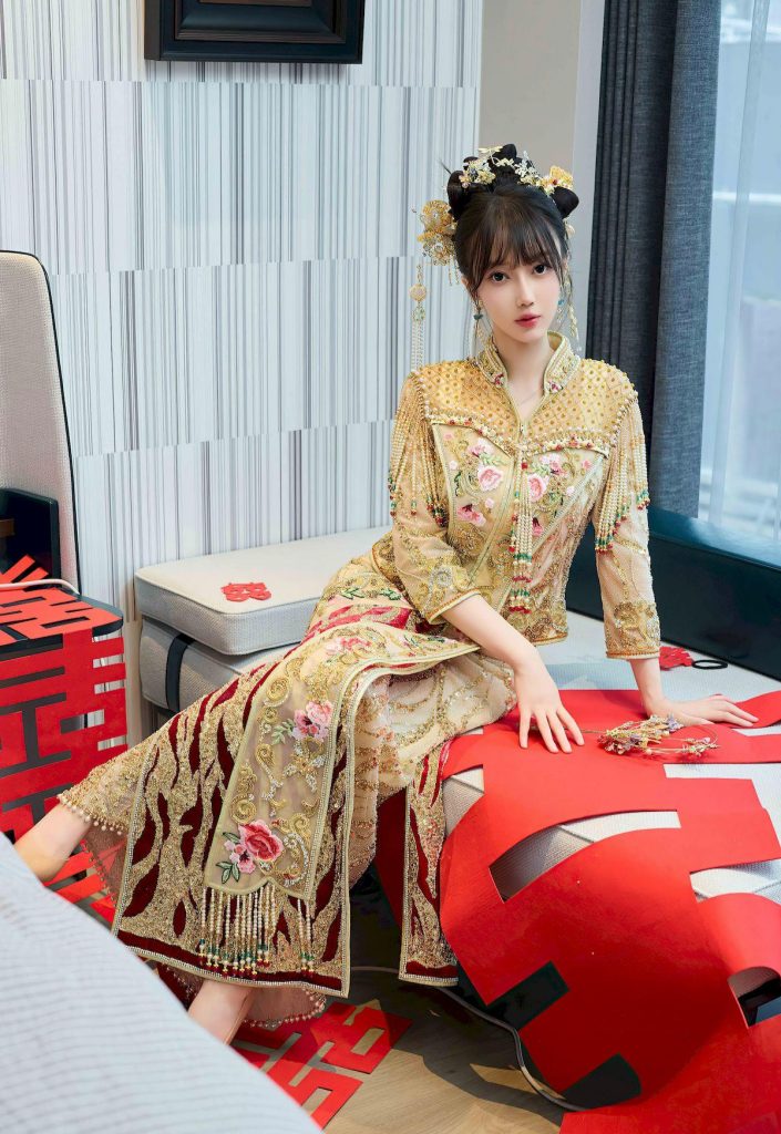 图片[5]-美女套图第100期：‌神似林西娅的华丽秀禾服写真，精致头饰映衬下，宛如古典美人重生