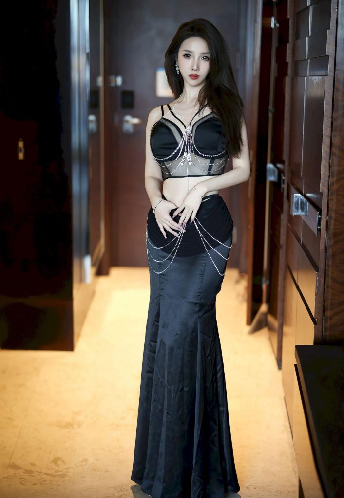 图片[3]-美女套图第89期：‌撞脸Angelababy的精致明艳，长裙下的优雅与性感平衡