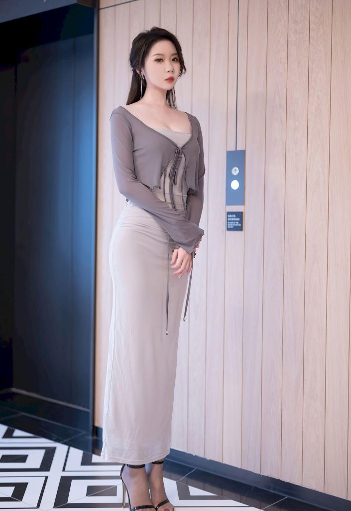 图片[3]-美女写真：「林志玲式温柔杀」，灰色开衫下的知性与慵懒