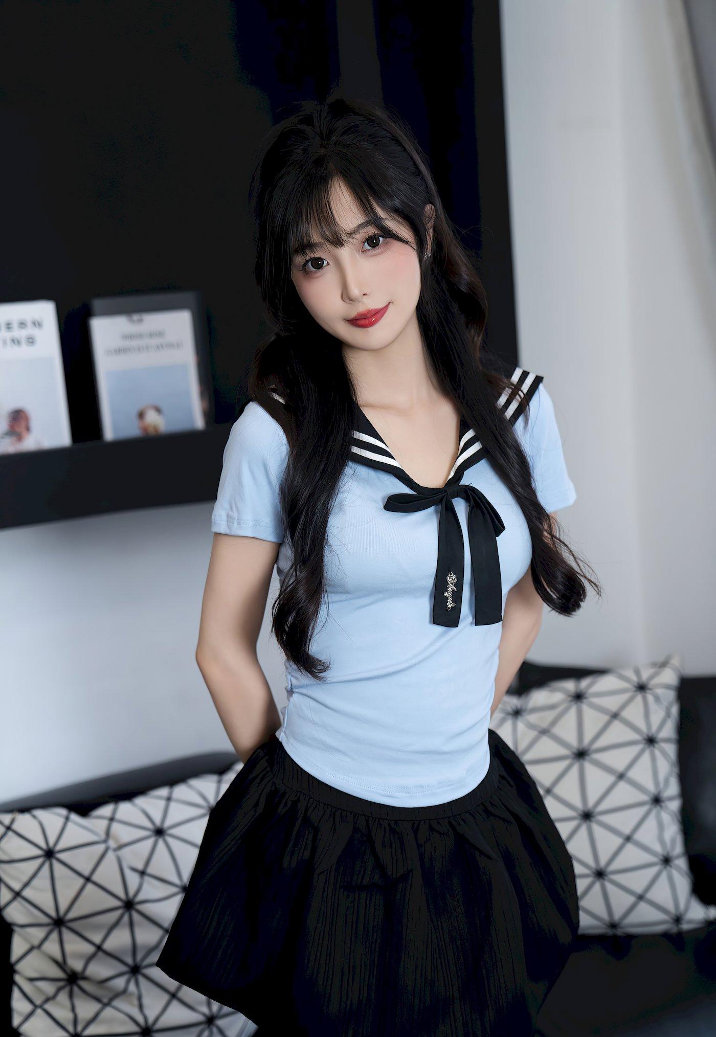 美女图片：谭松韵，黑裙少女的午后时光，元气感藏不住254-高清美女套图，你想要的都有。