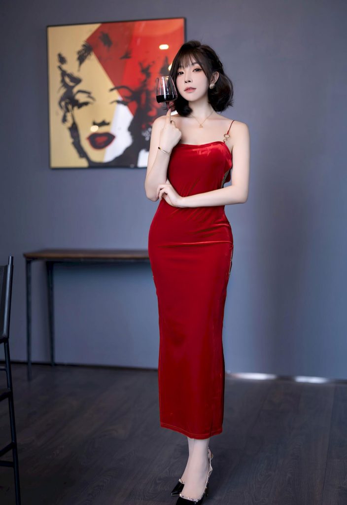 图片[2]-美女套图239期：她穿吊带长裙时，气质与刘诗诗的温婉感如出一辙