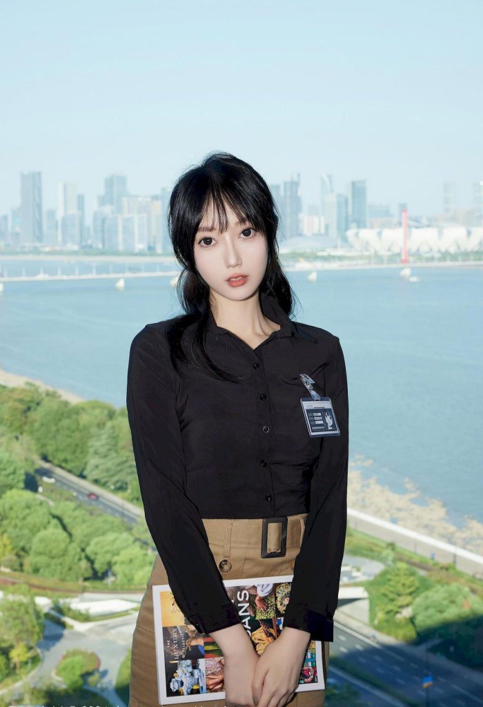 图片[2]-美女套图230期：‌‌‌‌‌‌‌‌‌当简约风遇上都市美学！凌可可这套穿搭美得很有氛围感