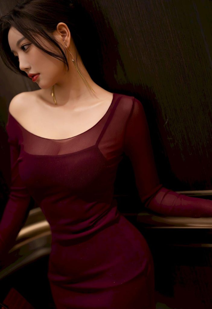 图片[2]-美女套图220期：‌‌‌‌‌‌杨晨晨，红裙包臀造型勾勒曼妙曲线，御姐范儿与女人味十足