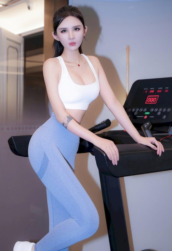 图片[1]-美女套图210期：‌‌唐安琪，健身房的运动美学，紧身衣下的曲线与力量感