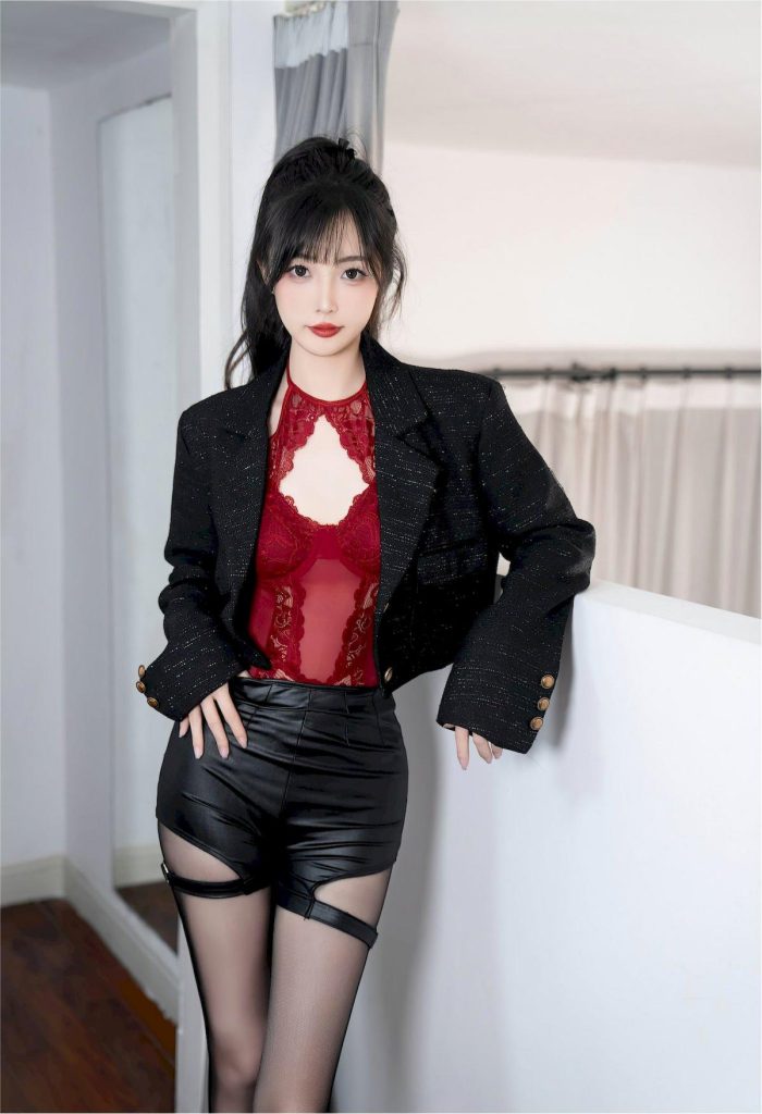 图片[3]-美女套图191期：杨晨晨，御姐范儿穿搭，红黑配色演绎性感与迷人