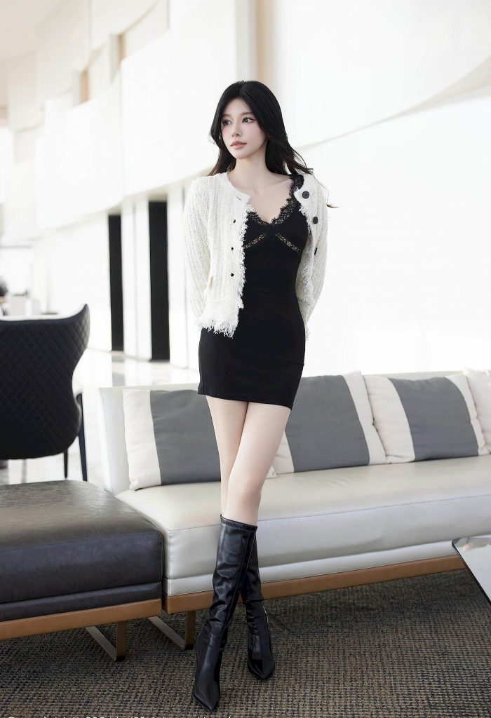 图片[1]-美女套图185期：刘亦菲，旗袍开衩设计，长腿与柔美并存，尽显古典风华