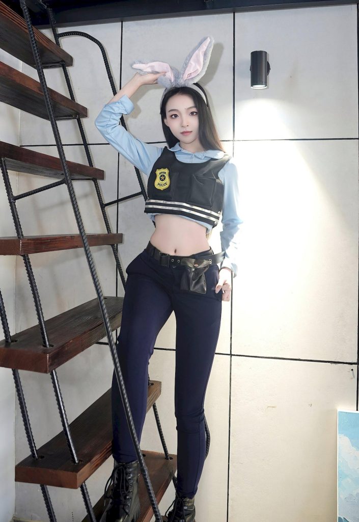 图片[2]-美女套图177期：‌‌神似赵露思，兔耳与制服的甜酷碰撞