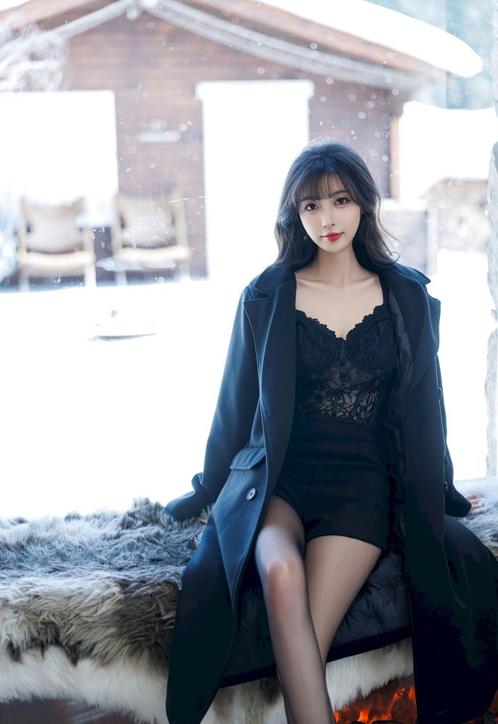 图片[2]-美女套图170期：撞脸林星阑，雪屋炉边的蕾丝梦