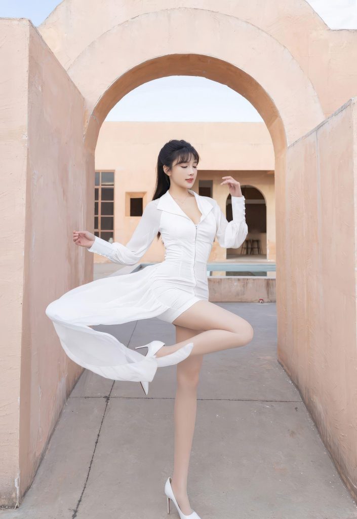 图片[3]-美女套图154期：神似孙芮的白裙造型！这气质也太绝了～