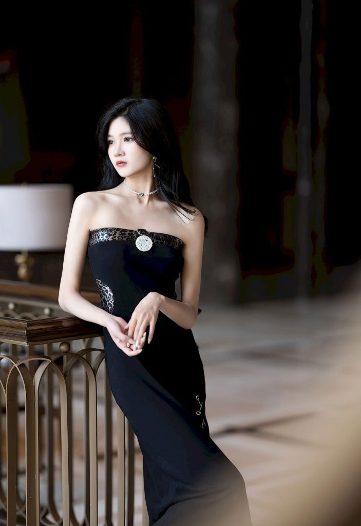 图片[2]-美女图片：程程程-黑色长裙搭配黑丝撩人心扉